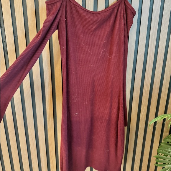 Burgundy Long Sleeve Button-Down Dress - Picture 5 of 7